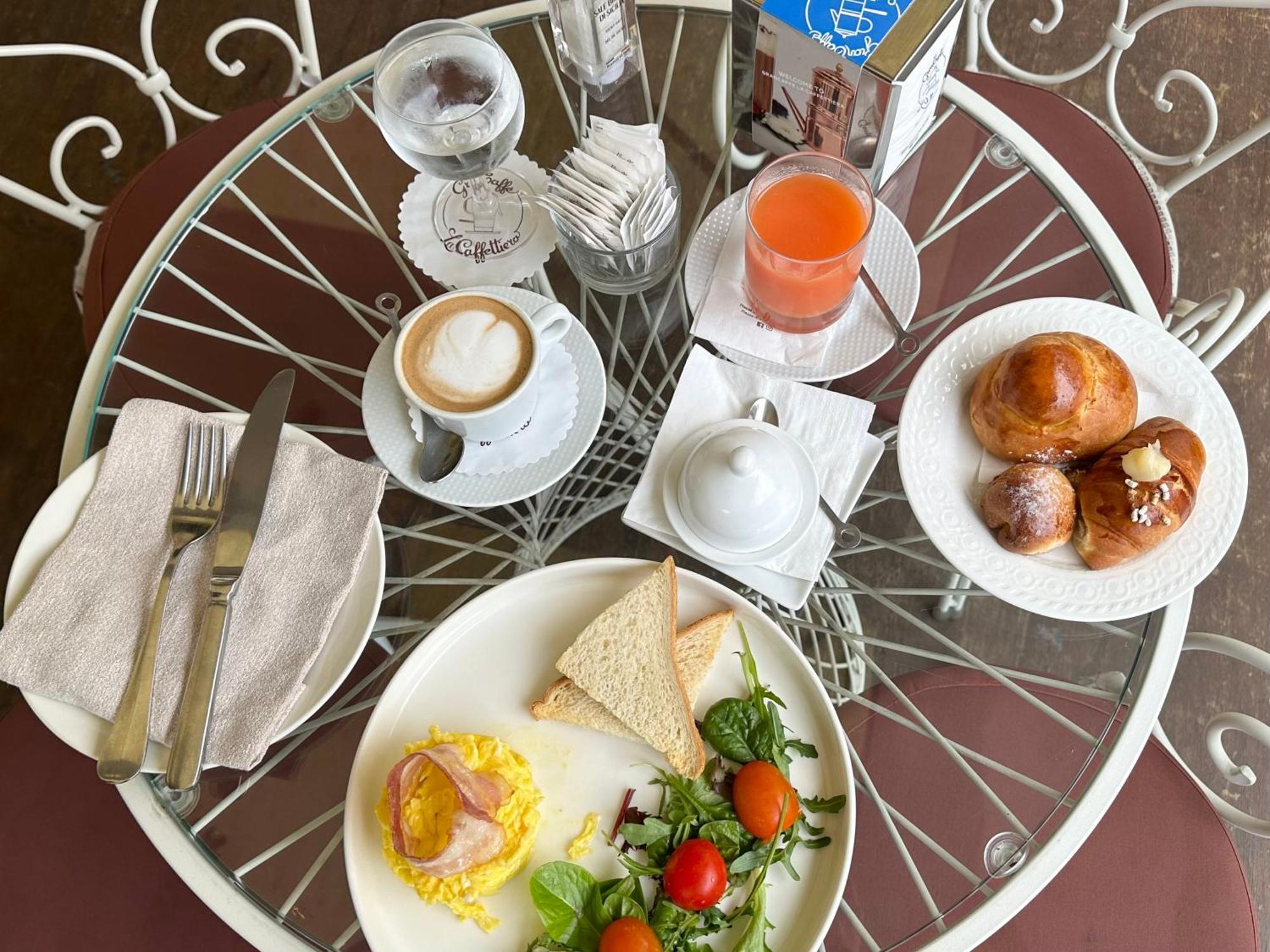 Insogno Suites Neapol Zewnętrze zdjęcie