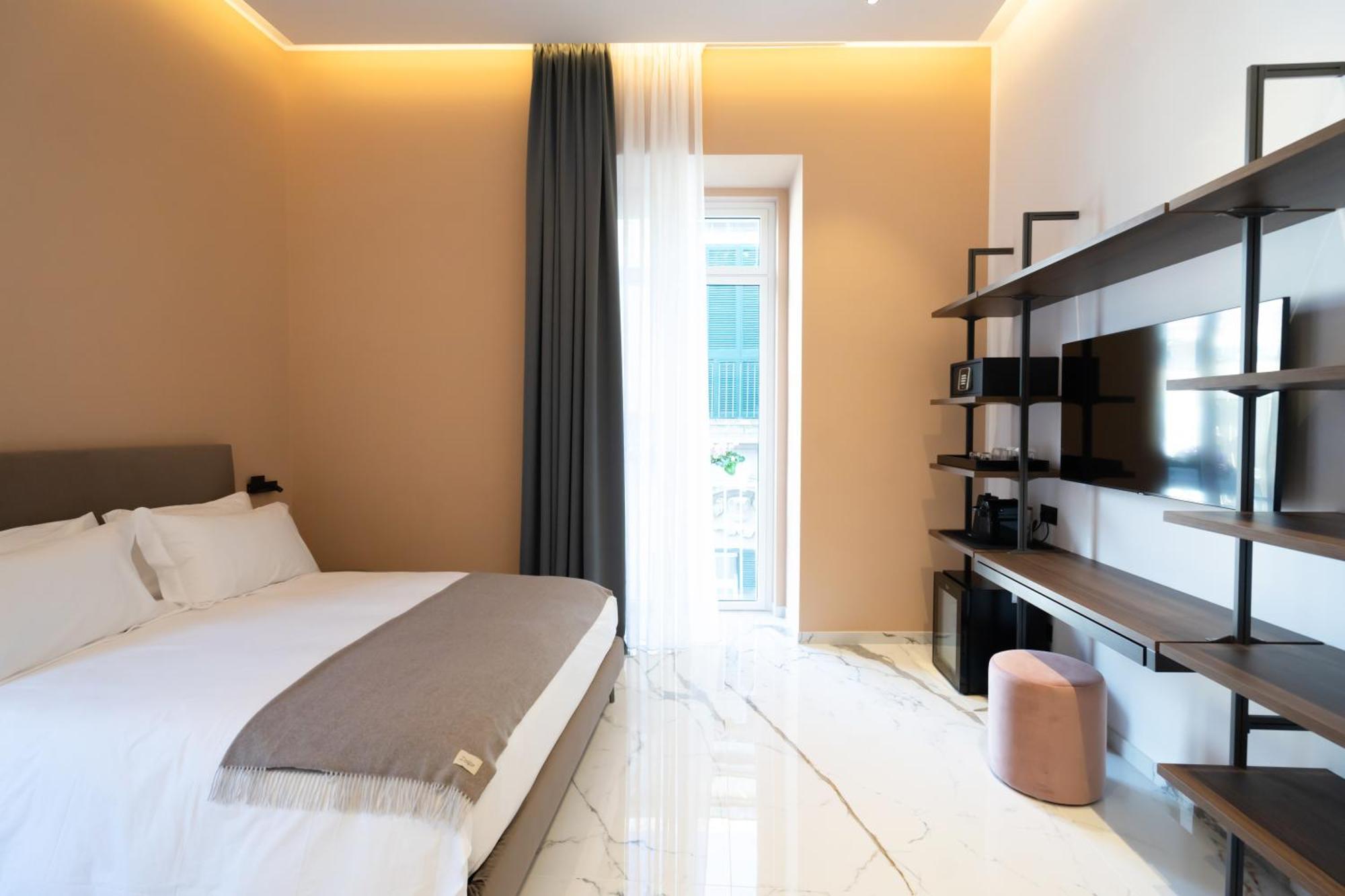 Insogno Suites Neapol Zewnętrze zdjęcie
