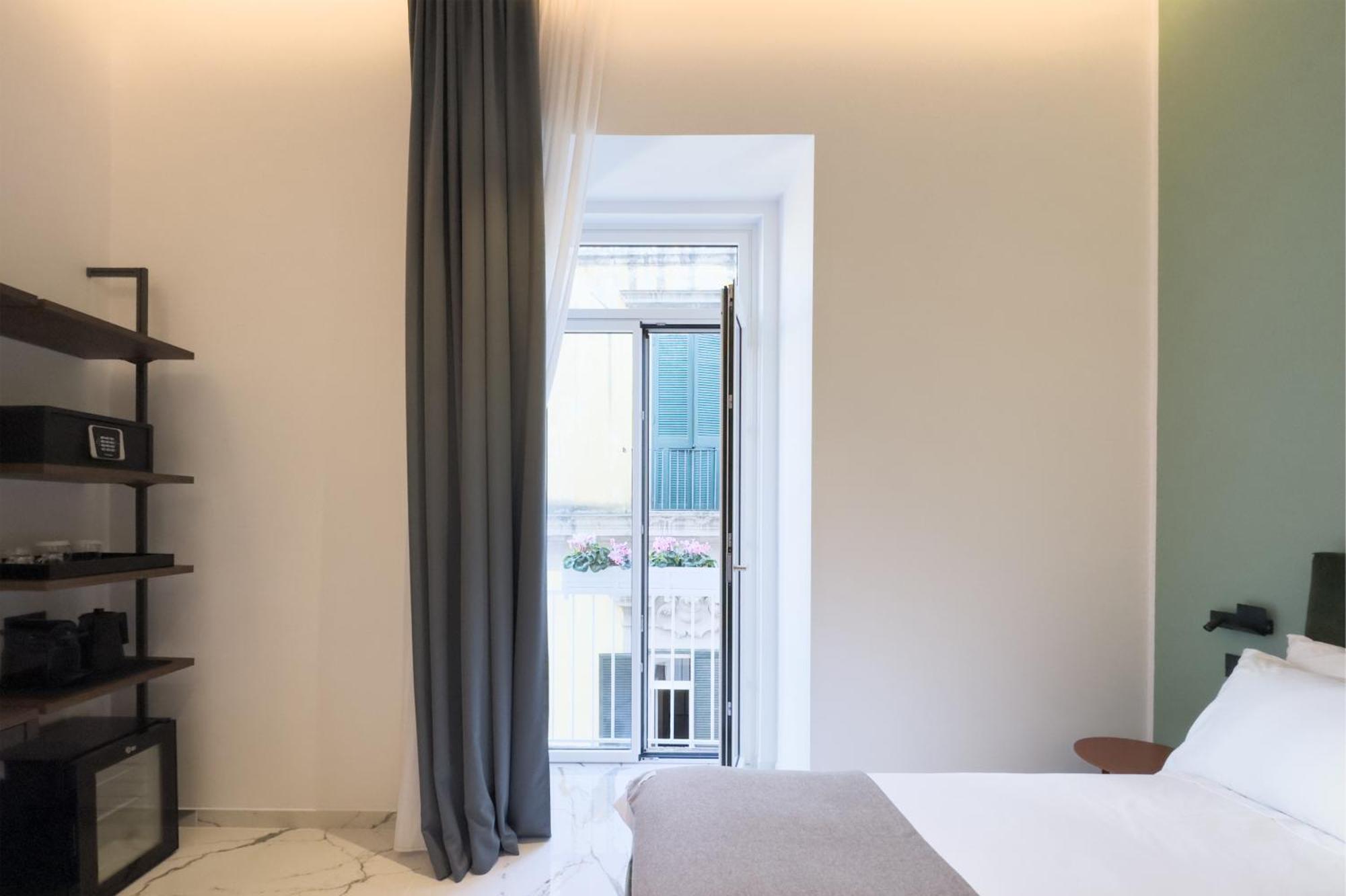 Insogno Suites Neapol Zewnętrze zdjęcie