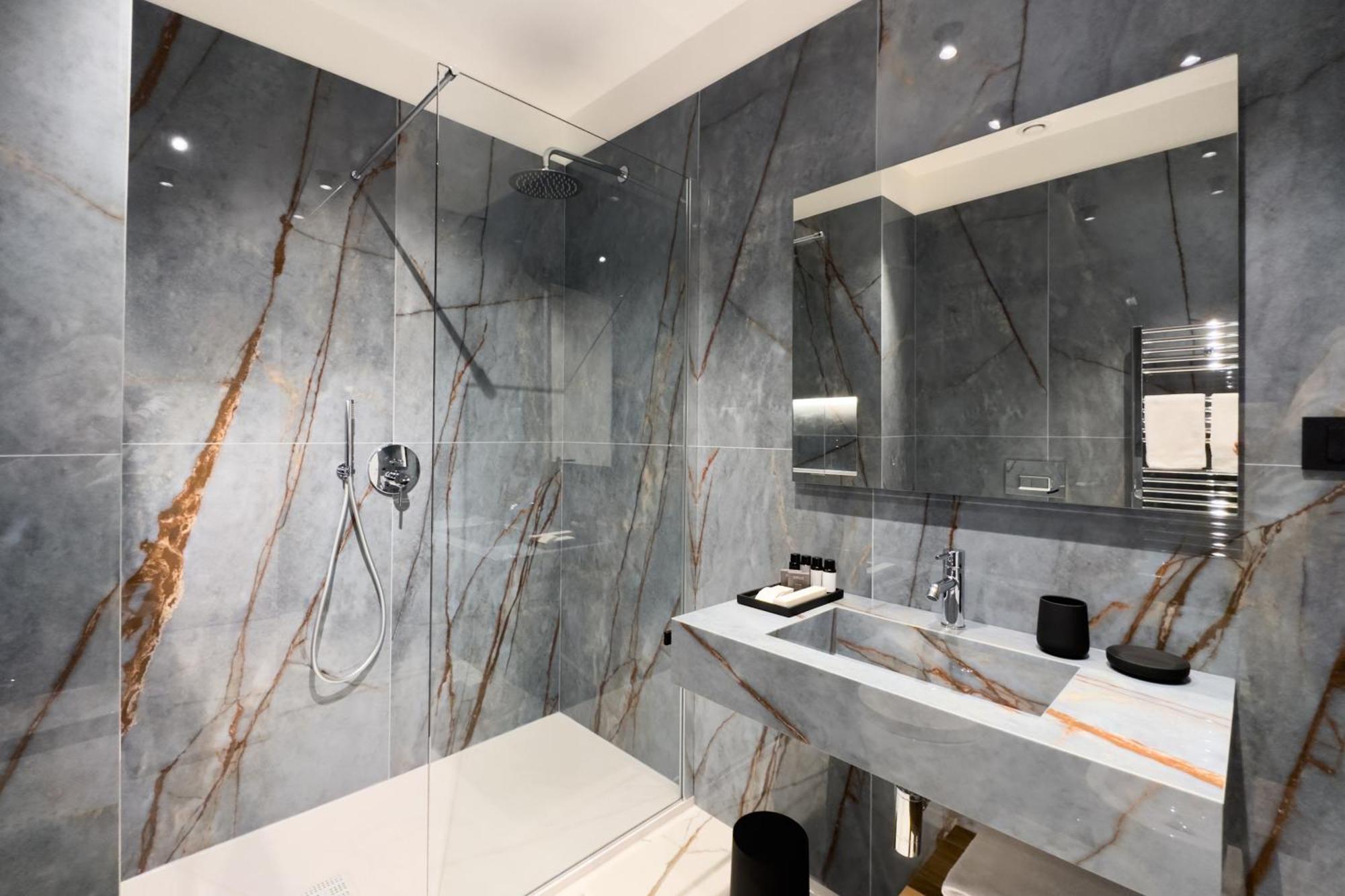 Insogno Suites Neapol Zewnętrze zdjęcie